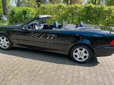 Usata Mercedes CLK320 Elegance 218 CV (160 kW) 2000 Nero Cabrio