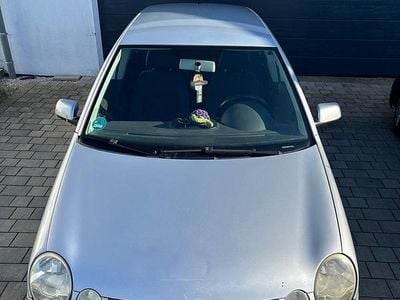 Second-hand VW Polo 75 CP (55 kW) 2005 Argintiu Hatchback