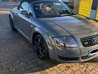 Grau Gebraucht 2000 Audi TT Roadster Design Cabrio | 18.500 € (Teuer)