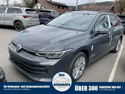 Nouă VW Golf VIII Life 150 CP (110 kW) 2026 Gri Break