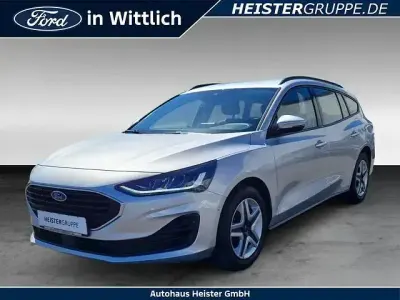 Gebraucht Ford Focus Cool & Connect 125 PS (91 kW) 2022 Silber Limousine