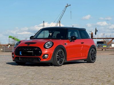 Gebraucht Mini John Cooper Works 285 PS (209 kW) 2019 Orange Kleinwagen