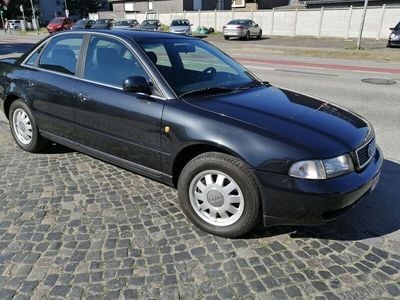 Gebraucht Audi A4 Comfort 165 PS (121 kW) 1997 Grau Limousine
