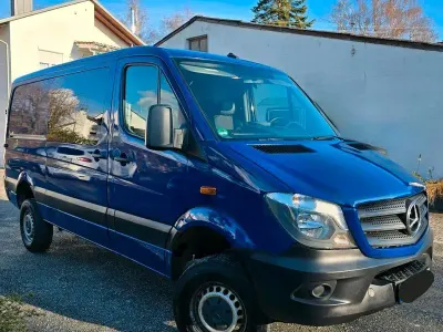 Gebraucht Mercedes Sprinter 163 PS (119 kW) 2018 Blau Van