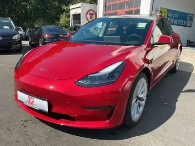 Gebraucht Tesla Model 3 Long Range AWD 324 kW (441 PS) 2021 Rot Limousine
