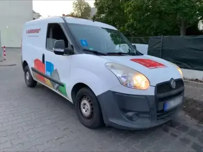 Gebraucht Fiat Doblò 90 PS (66 kW) 2010 Weiß Van / Kleinbus