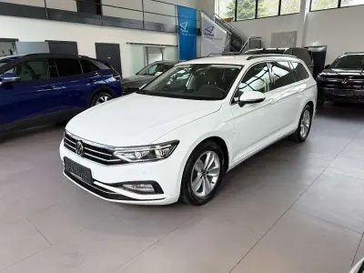 Gebraucht VW Passat Business 150 PS (110 kW) 2021 Pure white Kombi