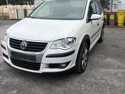 VW Touran Cross