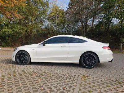 Gebraucht Mercedes C43 AMG AMG 390 PS (286 kW) 2023 Weiß Coupé