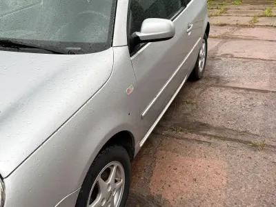 Używany VW Lupo 50 KM (36 kW) 2003 Srebrny Hatchback