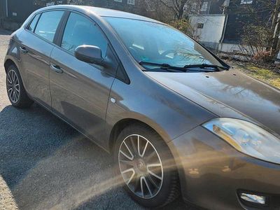 Usata Fiat Bravo 90 CV (66 kW) 2007 Marrone Utilitaria