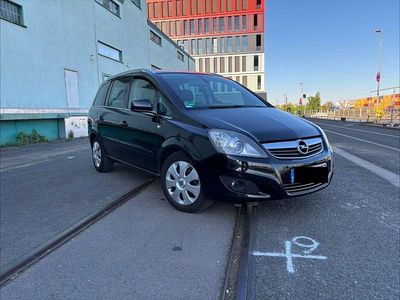 Usata Opel Zafira Innovation 125 CV (91 kW) 2010 Nero Monovolume