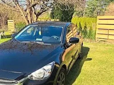 Używany Mazda 2 Center-Line 105 KM (77 kW) 2016 Czarny Sedan/Limuzyna