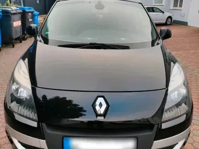 Gebraucht Renault Scénic Dynamique 132 PS (97 kW) 2011 Schwarz Van / Kleinbus