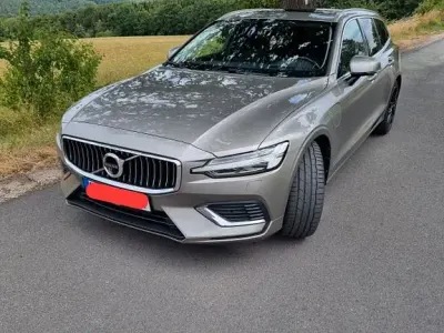 Gebraucht Volvo V60 Inscription 392 PS (288 kW) 2020 Beige Kombi