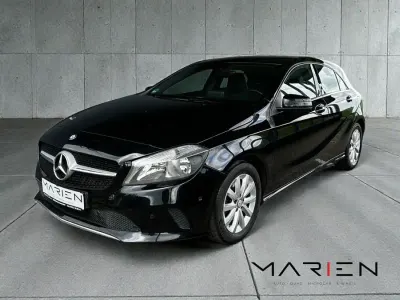 Używany Mercedes A180 Style 122 KM (89 kW) 2017 Czarny Hatchback