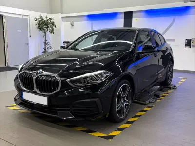 Gebraucht BMW 118 Advantage 136 PS (100 kW) 2021 Schwarz Kleinwagen