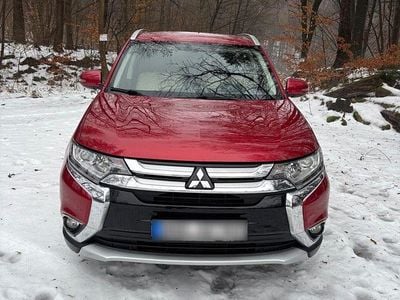Second-hand Mitsubishi Outlander Plus 150 CP (110 kW) 2017 Roșu SUV