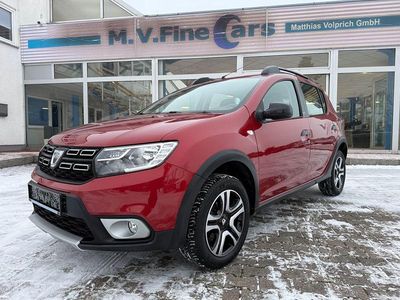 Rot Gebraucht 2018 Dacia Sandero Celebration Limousine | 10.800 € (Fairer Preis)