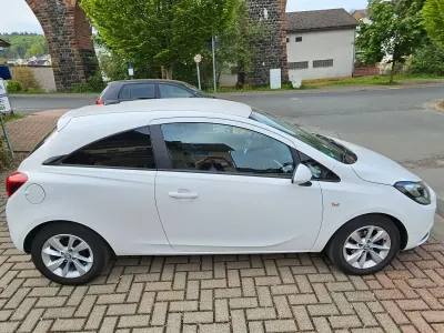 Używany Opel Corsa 90 KM (66 kW) 2018 Biały Hatchback