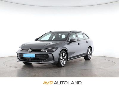 Gebraucht VW Passat Basis 150 PS (110 kW) 2024 Grau Kombi