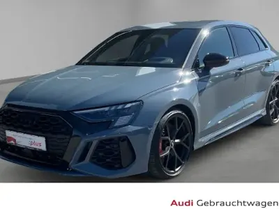 Gebraucht Audi RS3 Comfort 400 PS (294 kW) 2023 Grau (metallic) Limousine