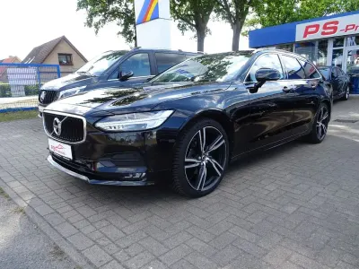 Gebraucht Volvo V90 Momentum 150 PS (110 kW) 2019 Schwarz Kombi