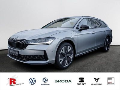 Nuova Skoda Superb SportLine 150 CV (110 kW) 2026 Argento Station wagon