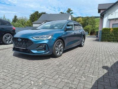 Gebraucht Ford Focus ST-Line X 125 PS (91 kW) 2023 Blau Limousine
