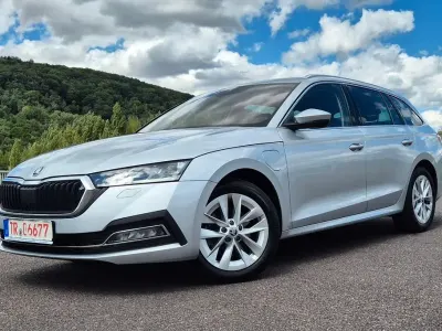 Gebraucht Skoda Octavia Style 204 PS (150 kW) 2023 Silber Kombi