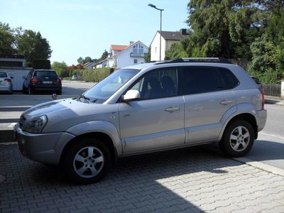 Gebraucht Hyundai Tucson GLS 140 PS (102 kW) 2006 Silber metallic SUV