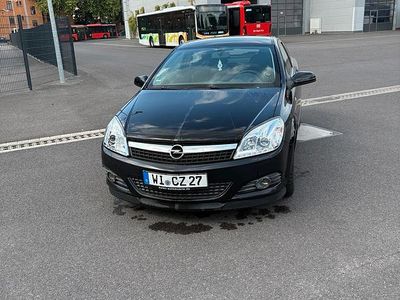 Opel Astra GTC