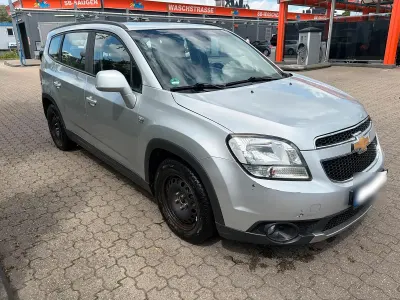 Gebraucht Chevrolet Orlando 141 PS (103 kW) 2013 Silber Van / Kleinbus