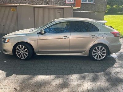 Usata Mitsubishi Lancer Sportback 140 CV (102 kW) 2009 Giallo Berlina