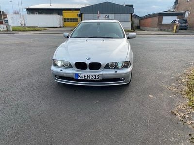 BMW 525