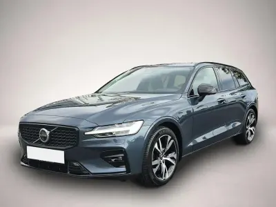 Gebraucht Volvo V60 Ultra 197 PS (144 kW) 2025 Manufacturer Kombi