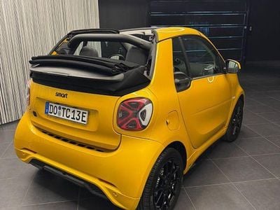 Gelb Gebraucht 2021 Smart ForTwo Electric Drive Brabus Cabrio | 19.500 € (Teuer)