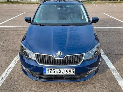 Gebraucht Skoda Fabia 110 PS (80 kW) 2015 Blau Kombi