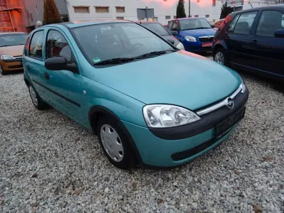 Używany Opel Corsa Eco 58 KM (42 kW) 2002 Zielony Sedan/Limuzyna