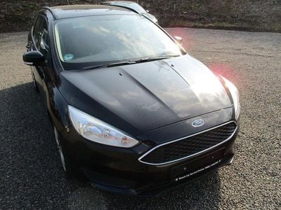 Gebraucht Ford Focus Trend 125 PS (91 kW) 2015 Schwarz Kombi