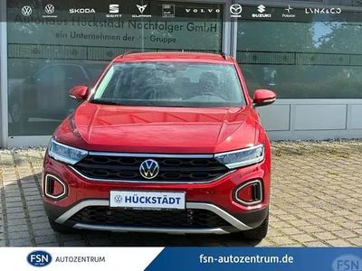 Gebraucht VW T-Roc Life 150 PS (110 kW) 2024 Rot (kings red metallic) SUV