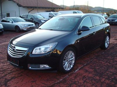 Gebraucht Opel Insignia Innovation 160 PS (117 kW) 2011 Schwarz Kombi