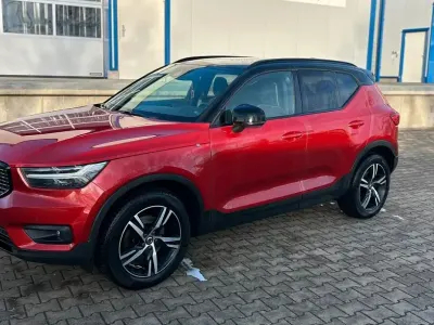 Gebraucht Volvo XC40 190 PS (139 kW) 2019 Rot SUV