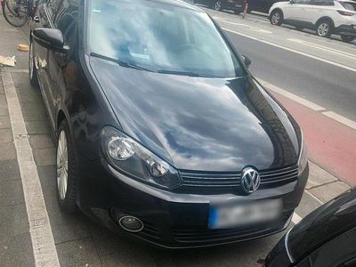 Gebraucht VW Golf VI 105 PS (77 kW) 2010 Schwarz Kleinwagen