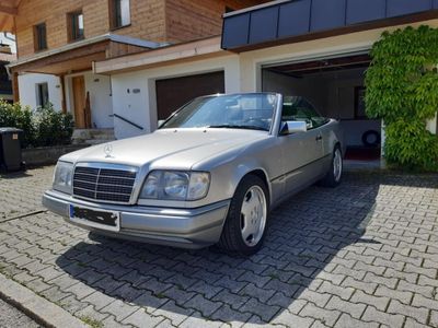 Brugt Mercedes E220 150 HK (110 kW) 1997 Sølv Cabriolet