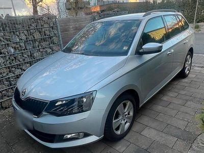 Gebraucht Skoda Fabia Ambition 90 PS (66 kW) 2016 Silber Kombi