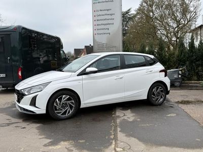 Atlas weiß Gebraucht 2024 Hyundai i20 Trend Kleinwagen | 18.790 € (Guter Preis)