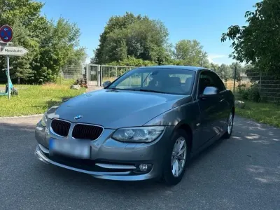 Gebraucht BMW 318 Exclusive 150 PS (110 kW) 2011 Grau Cabrio