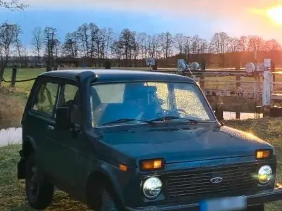 Gebraucht Lada niva 82 PS (60 kW) 2009 SUV