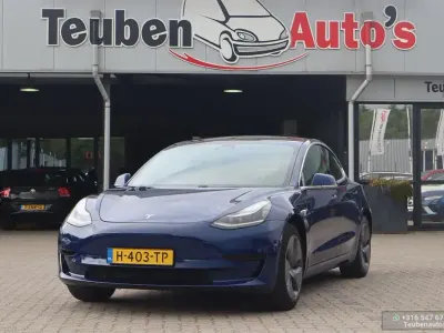 Gebraucht Tesla Model 3 Standard Range 175 kW (238 PS) 2020 Blau Limousine